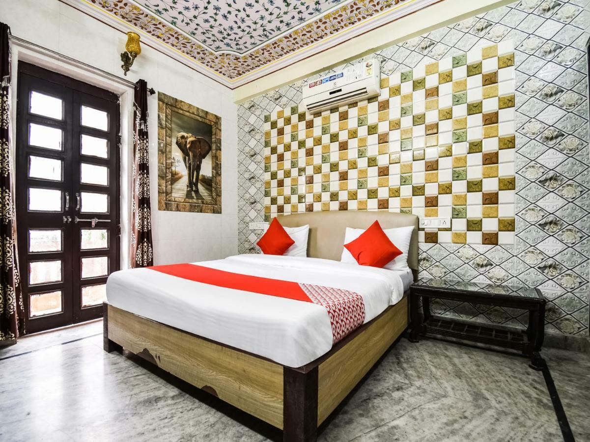 Oyo 48665 Kesar Palace Amer Exterior foto