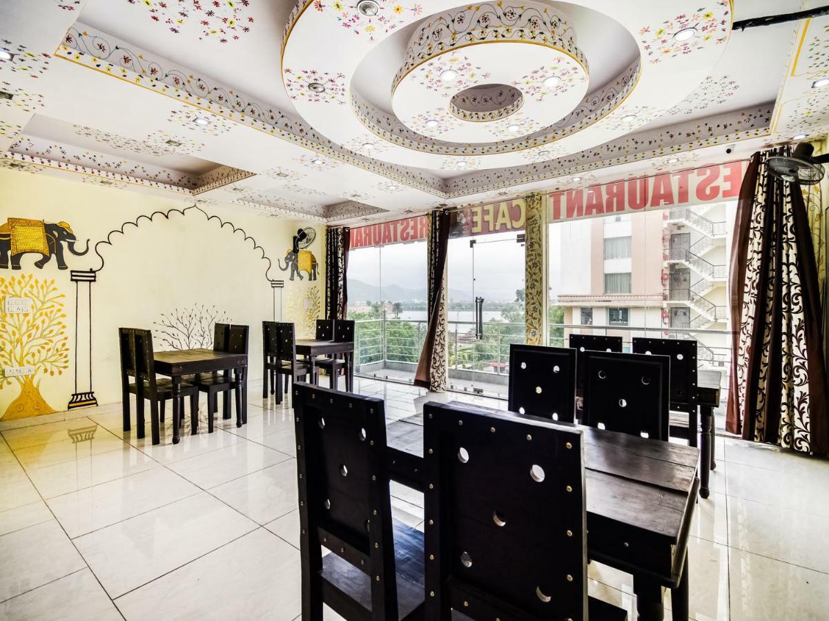 Oyo 48665 Kesar Palace Amer Exterior foto